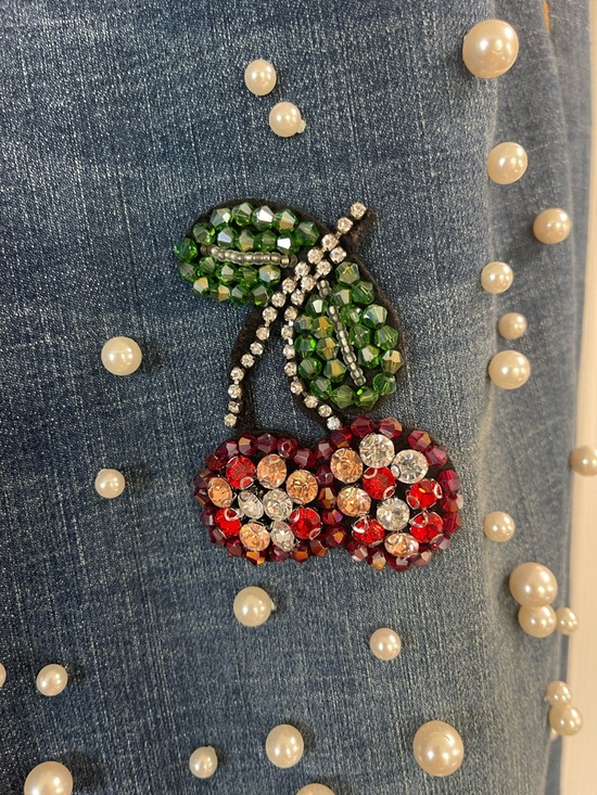 V Cristina Embellished Blue Jeans - Picture 7 of 10